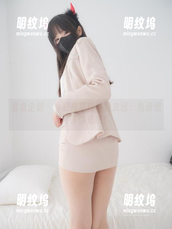 紧急企划 - 小恩高跟鞋特别放送：免费照片等你来瞧！