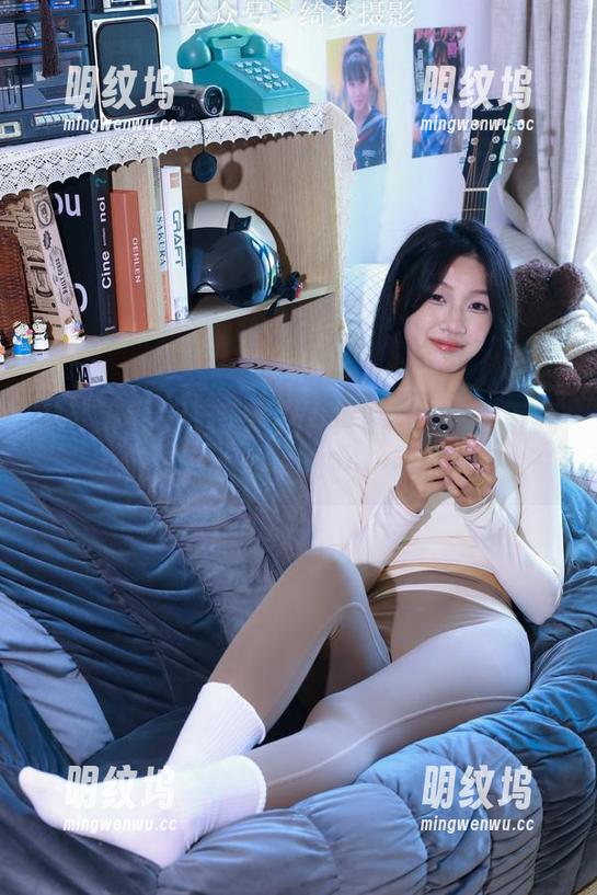 绮梦摄影-蔡蔡 绮梦摄影 - 蔡蔡豹纹写真露出,网盘下载后你会发现……