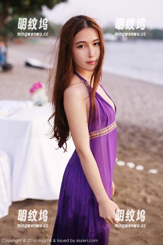 美媛馆-伊小七MoMo 美媛馆 - 揭秘伊小七MoMo的丝袜作品集,原图里的不为人知