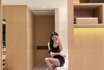 微密圈 – 在光影之间,葛征的蝙蝠皮服合集带你探索奇妙世界!