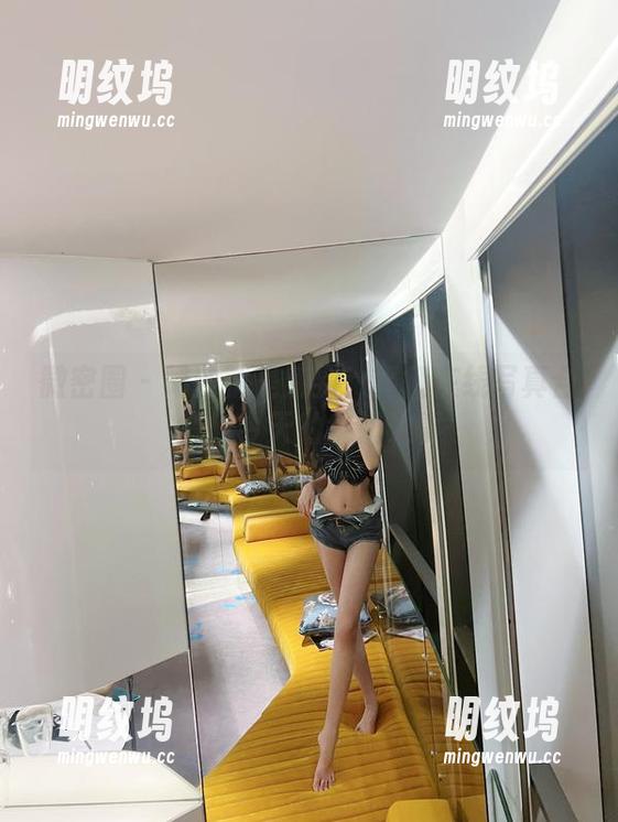 微密圈 - 喝到就是赚到！葛征在线写真合集，今天的牛奶故事