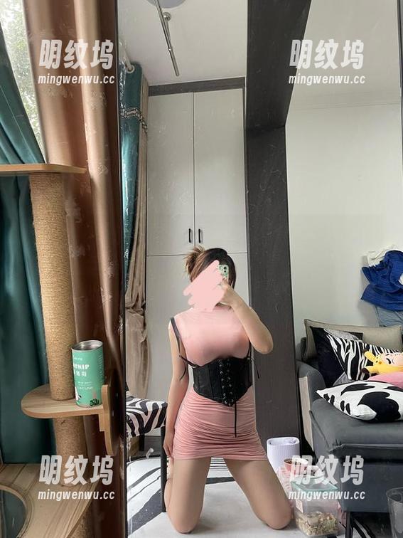 葱油饼er 微密圈 - 让葱油饼er在碎花裙的陪伴下闪耀吧!这组写真就是要把‘清新’和‘美味’做到极致!