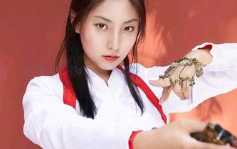 蜜桃社 – 亮瞎眼!Gina的秘密私房图包,反转你的想象