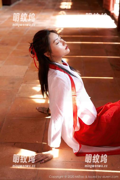蜜桃社-杏子 蜜桃社 - 清凉一夏:杏子泳装套图,不下载你就OUT啦!