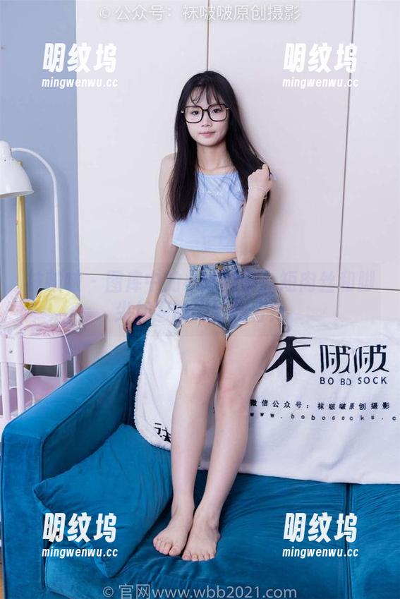 袜啵啵-小淳 袜啵啵 - 图库中的小淳故事:短肉丝和脚尖加固的绝妙结合!