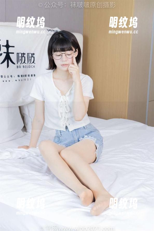 袜啵啵-甜甜圈 袜啵啵 - 当甜甜圈遇上和服:定制图片的无限可能!