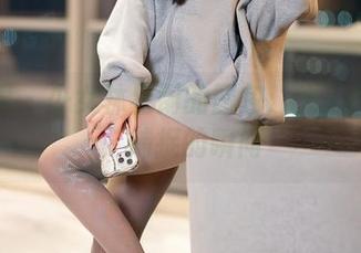 语画界 – 少女林星阑的图包:失落的时光,捕捉的瞬间