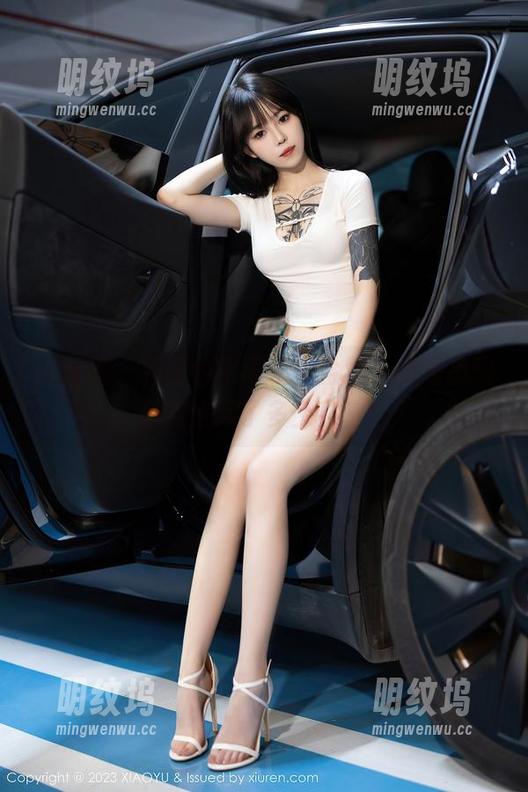 语画界 - 和服都害羞了，金纯一的私拍图包到底藏了多少秘密？