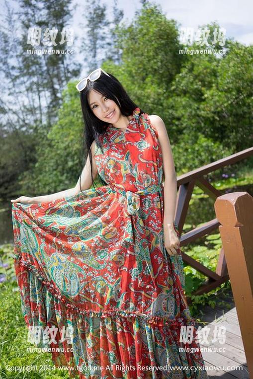 青豆客-陈嘉嘉Tiffany 青豆客 - 谁说浴缸只能洗澡?陈嘉嘉Tiffany的美图带你去‘泡’生活!