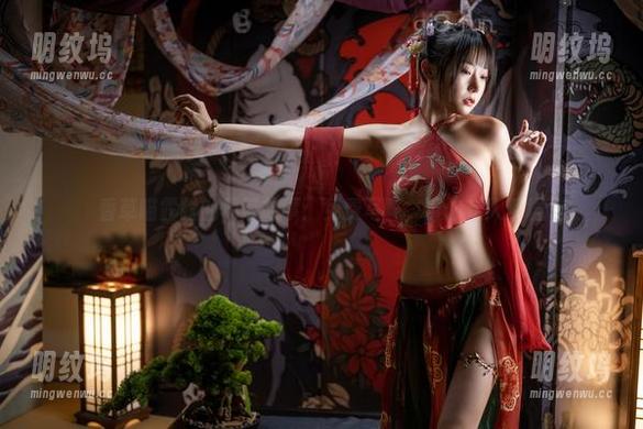 香草喵露露 香草喵露露的吊带故事:免费写真,带你走入梦境