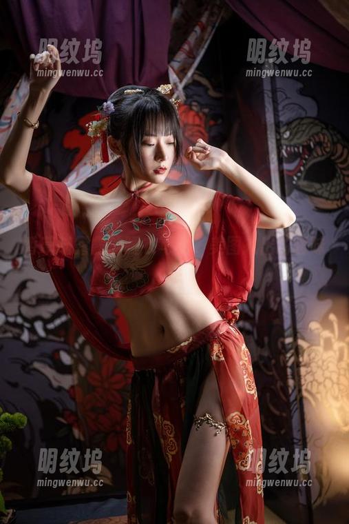 香草喵露露 香草喵露露的睡衣写真,美图拍出的暧昧感